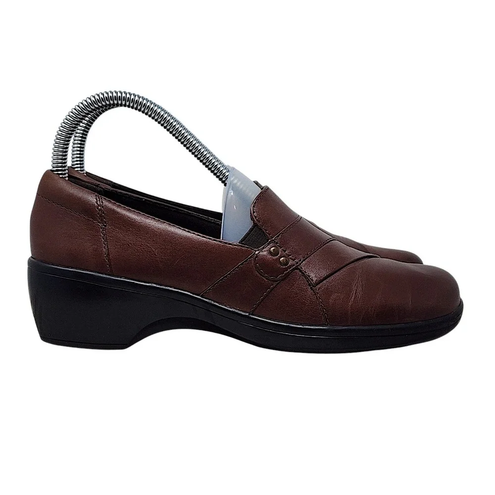 Clarks Loafers 6M Womens Brown Leather Bendables Pleated Comfort Slip On Shoes